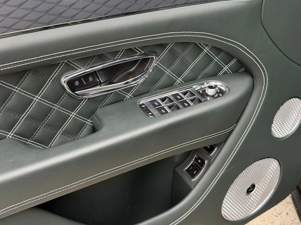 2021 Bentley Bentayga - Image 18 of 21
