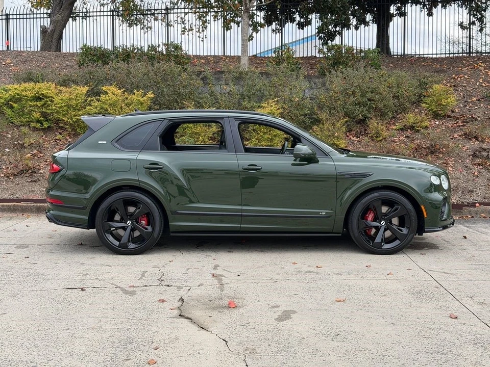 2021 Bentley Bentayga - Image 8 of 21