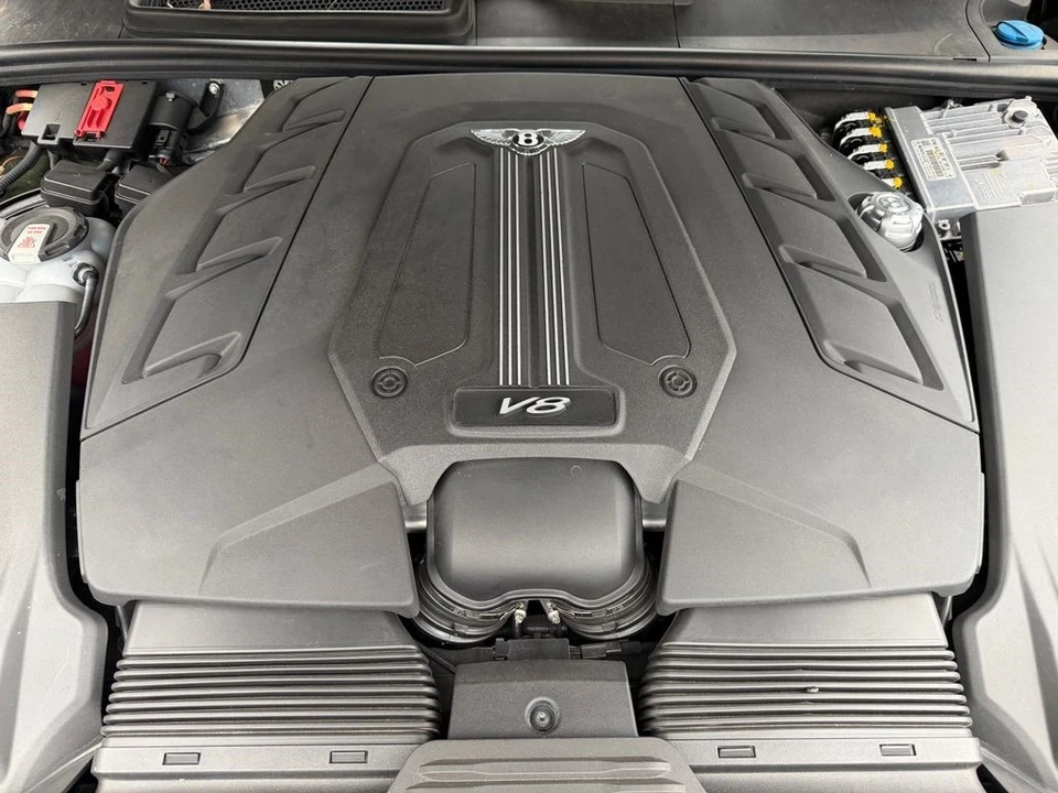 2021 Bentley Bentayga - Image 15 of 21