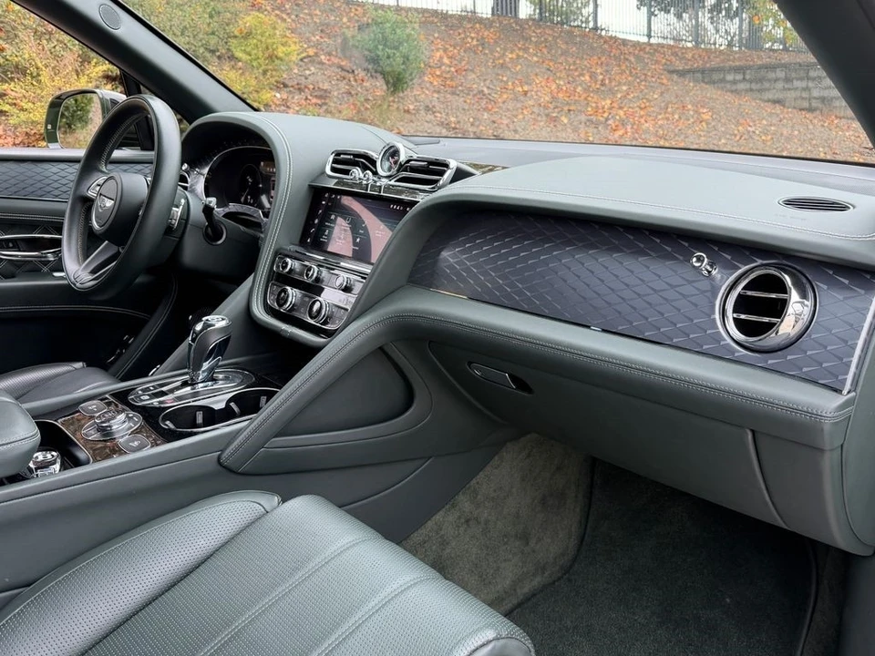 2021 Bentley Bentayga - Image 2 of 21