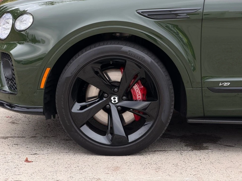 2021 Bentley Bentayga - Image 16 of 21