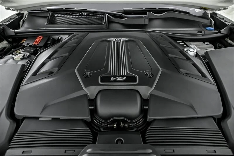 2021 Bentley Bentayga - Image 17 of 21