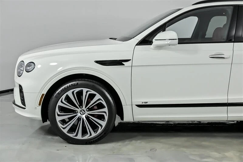 2021 Bentley Bentayga - Image 7 of 12