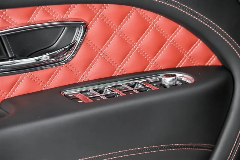 2021 Bentley Bentayga - Image 19 of 21
