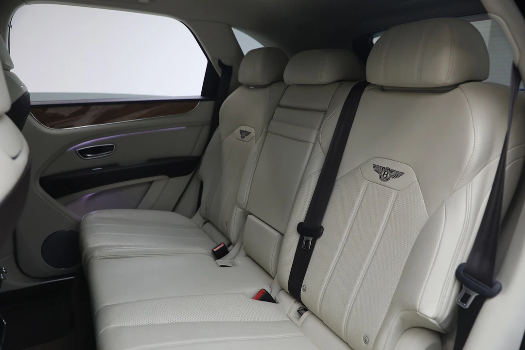 2021 Bentley Bentayga - Image 23 of 31