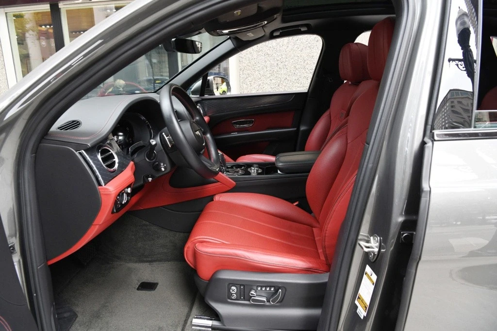 2021 Bentley Bentayga - Image 8 of 12