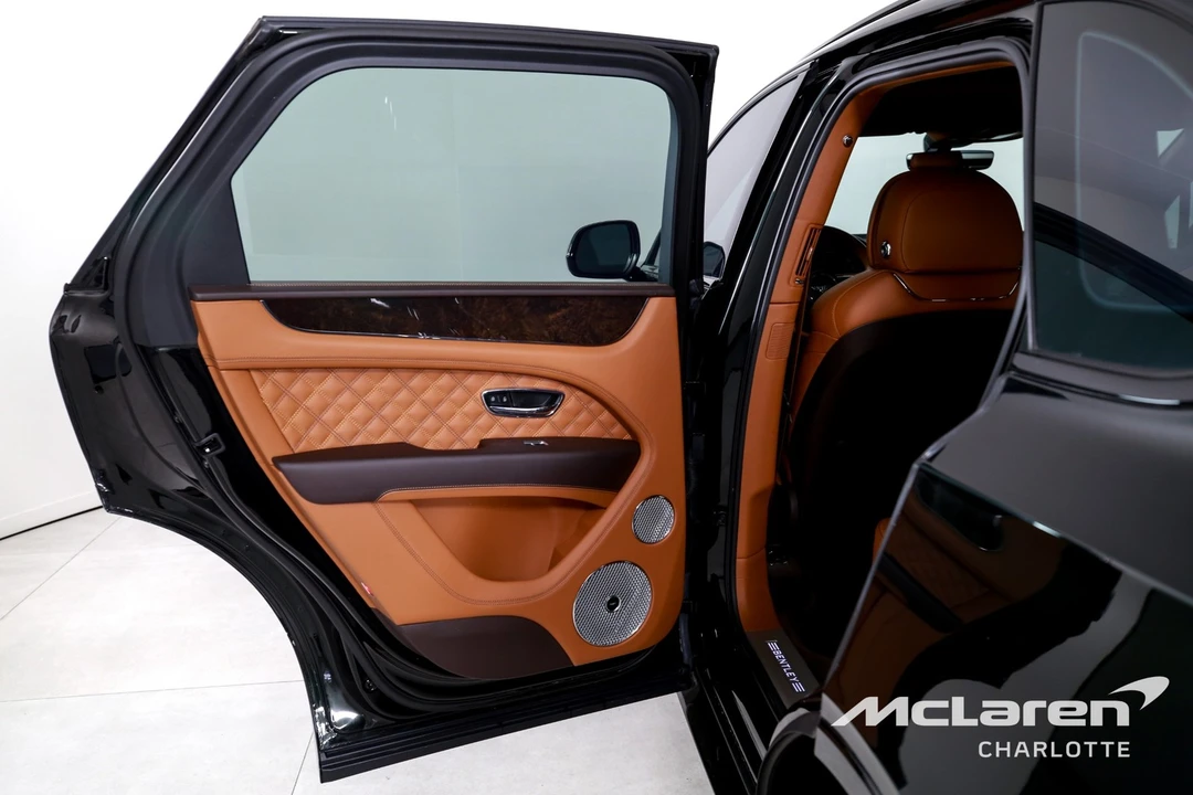 2021 Bentley Bentayga - Image 17 of 31