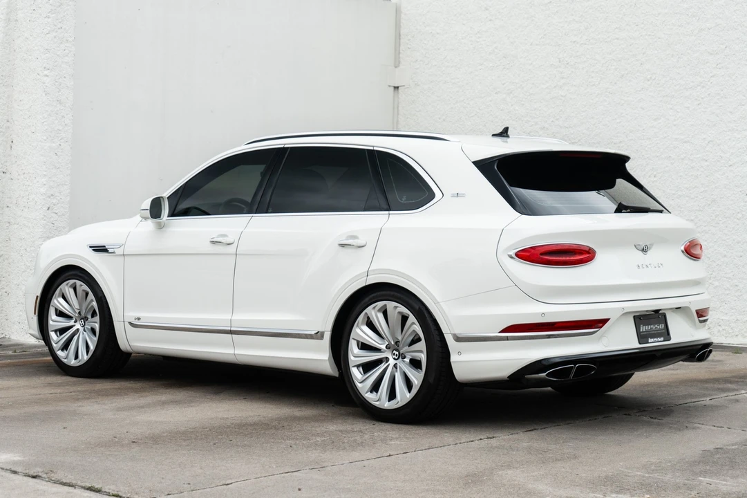 2021 Bentley Bentayga - Image 9 of 31