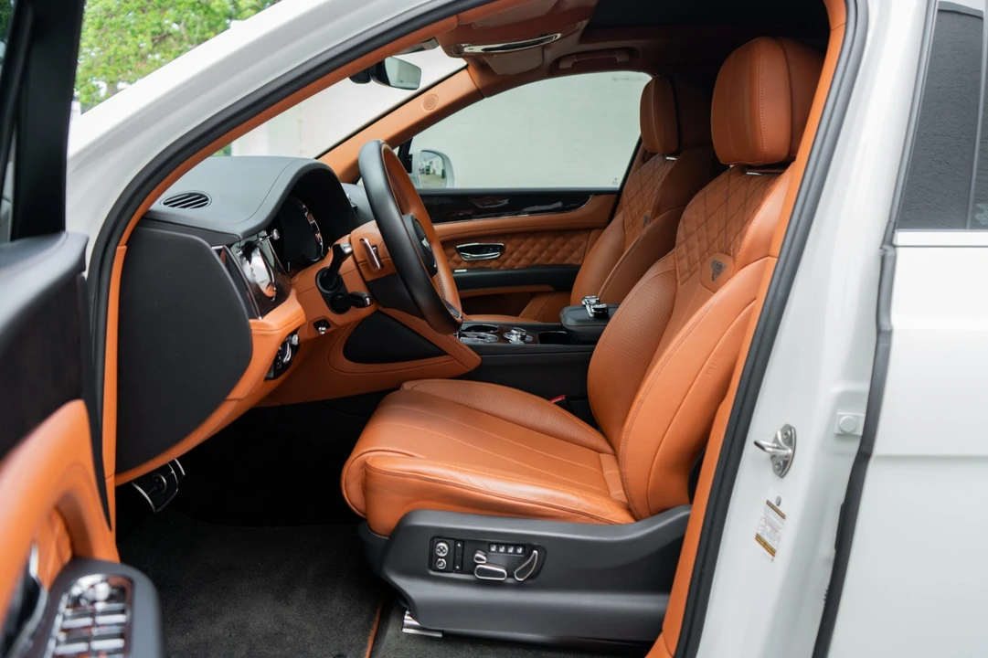 2021 Bentley Bentayga - Image 6 of 31