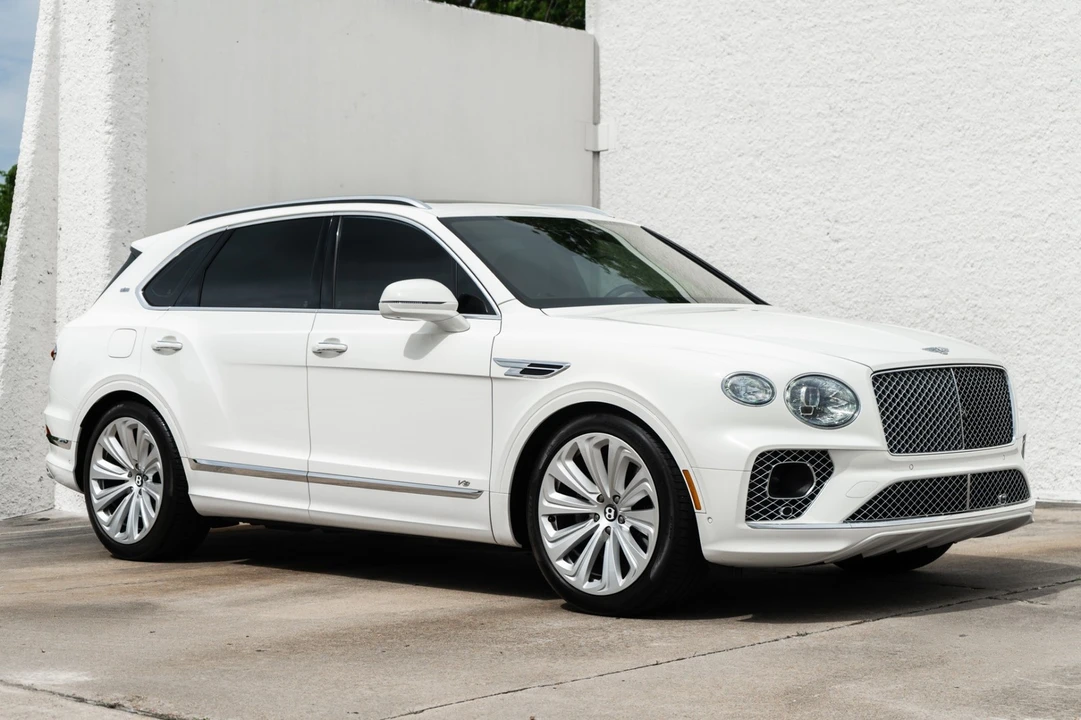 2021 Bentley Bentayga - Image 2 of 31
