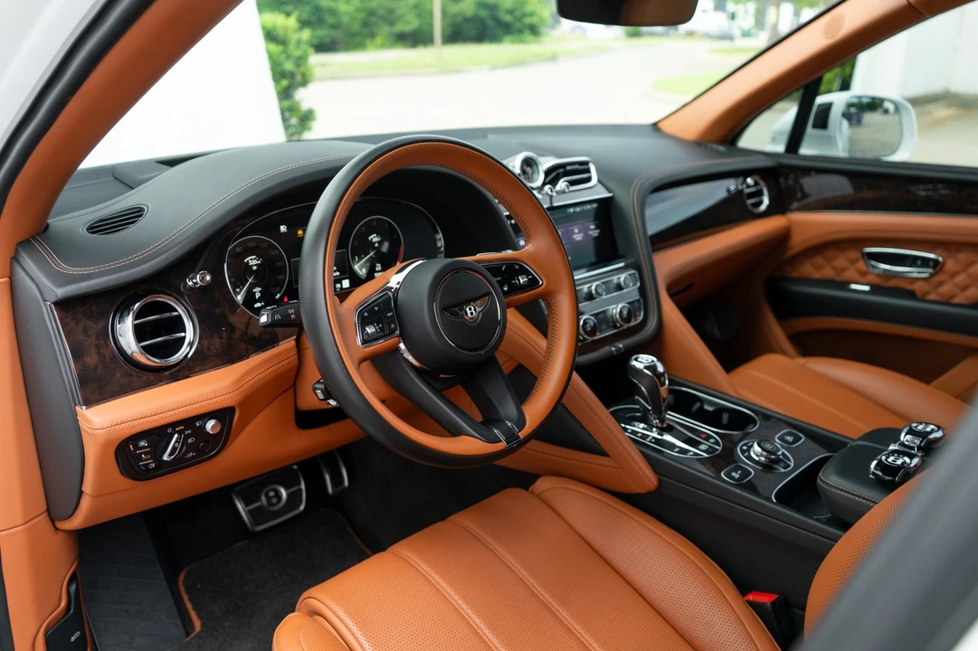 2021 Bentley Bentayga - Image 5 of 31