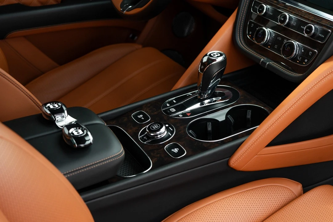 2021 Bentley Bentayga - Image 20 of 31