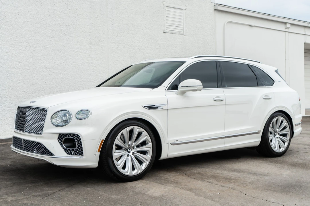 2021 Bentley Bentayga - Image 7 of 31