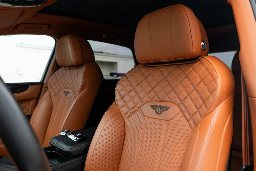 2021 Bentley Bentayga - Image 29 of 31