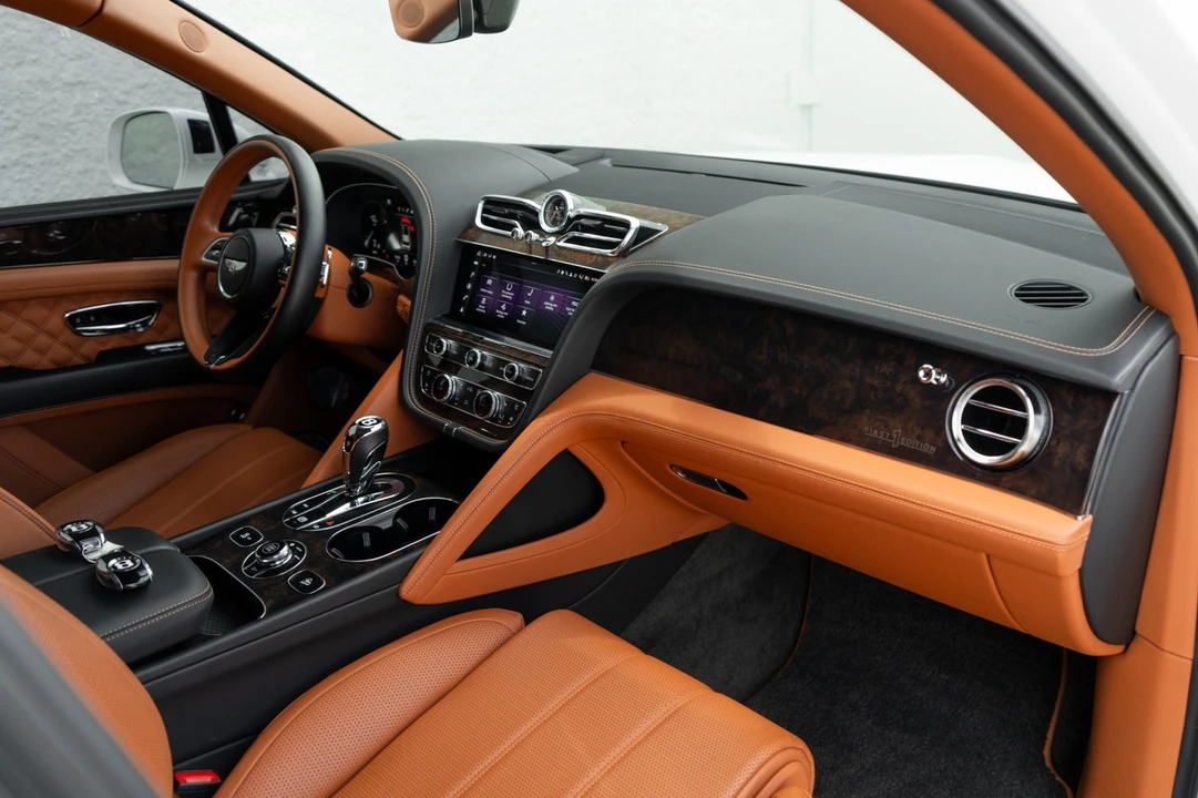 2021 Bentley Bentayga - Image 16 of 31