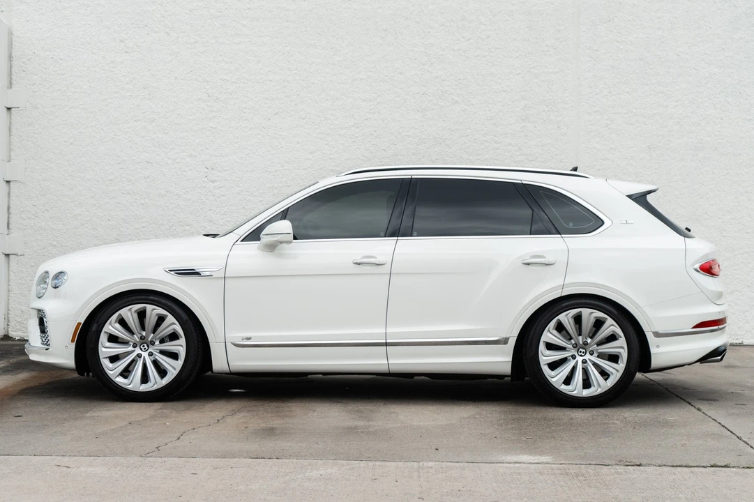 2021 Bentley Bentayga - Image 8 of 31