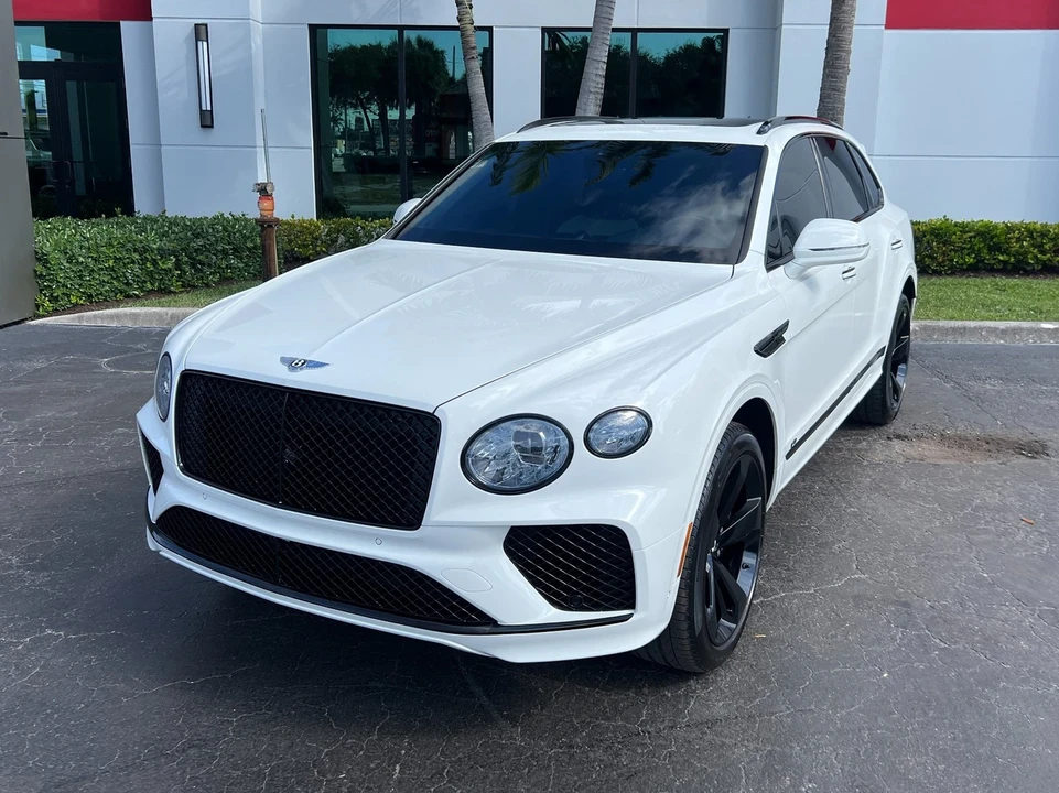 2021 Bentley Bentayga - Image 15 of 21