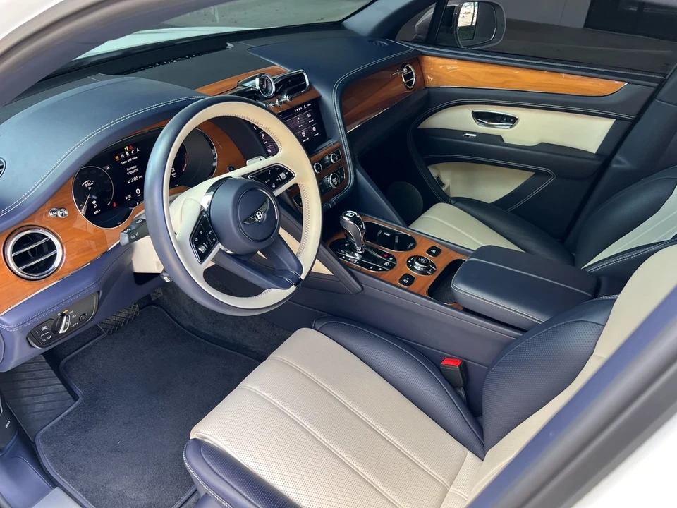2021 Bentley Bentayga - Image 2 of 21