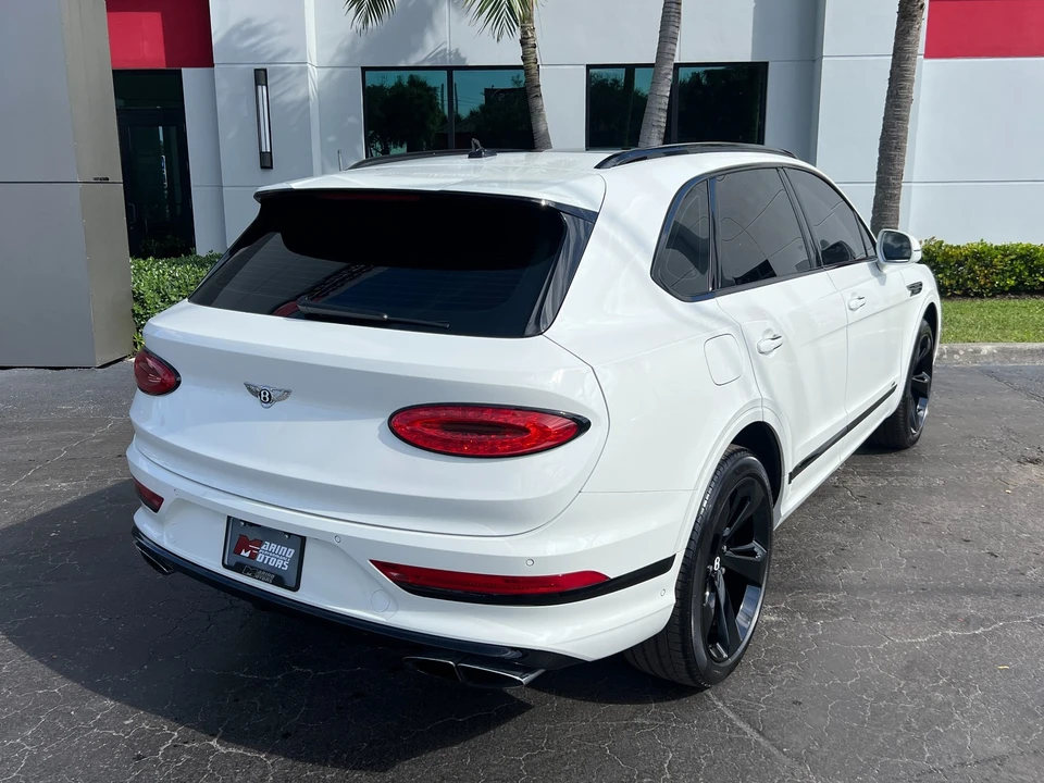 2021 Bentley Bentayga - Image 12 of 21