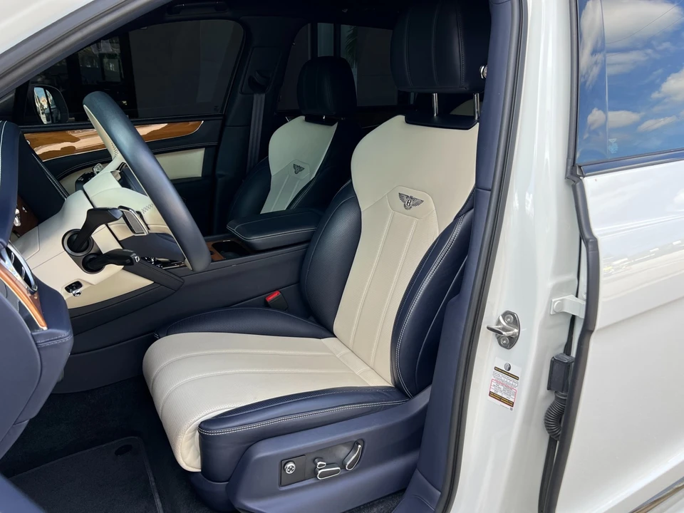 2021 Bentley Bentayga - Image 21 of 21