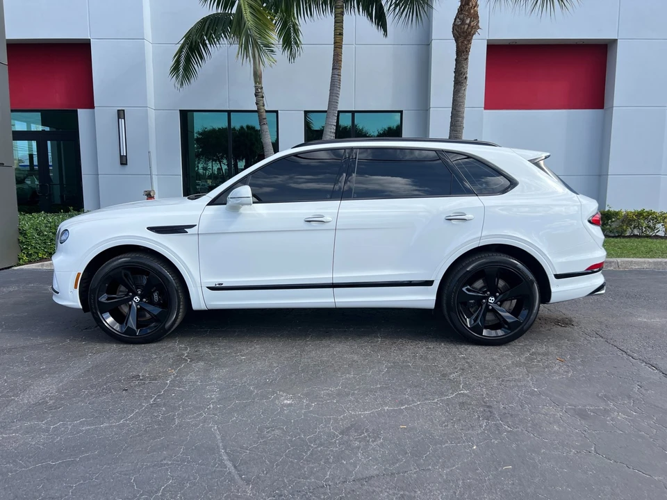 2021 Bentley Bentayga - Image 3 of 21