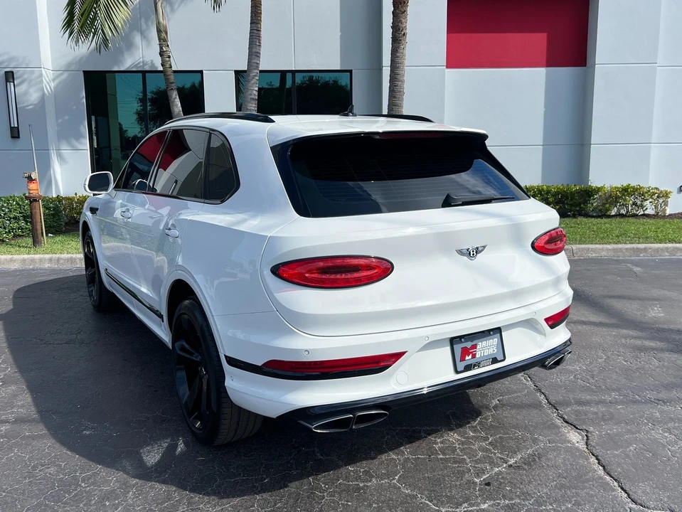 2021 Bentley Bentayga - Image 10 of 21