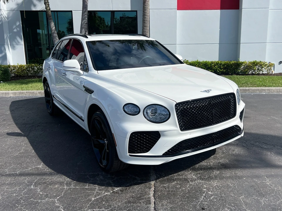 2021 Bentley Bentayga - Image 13 of 21