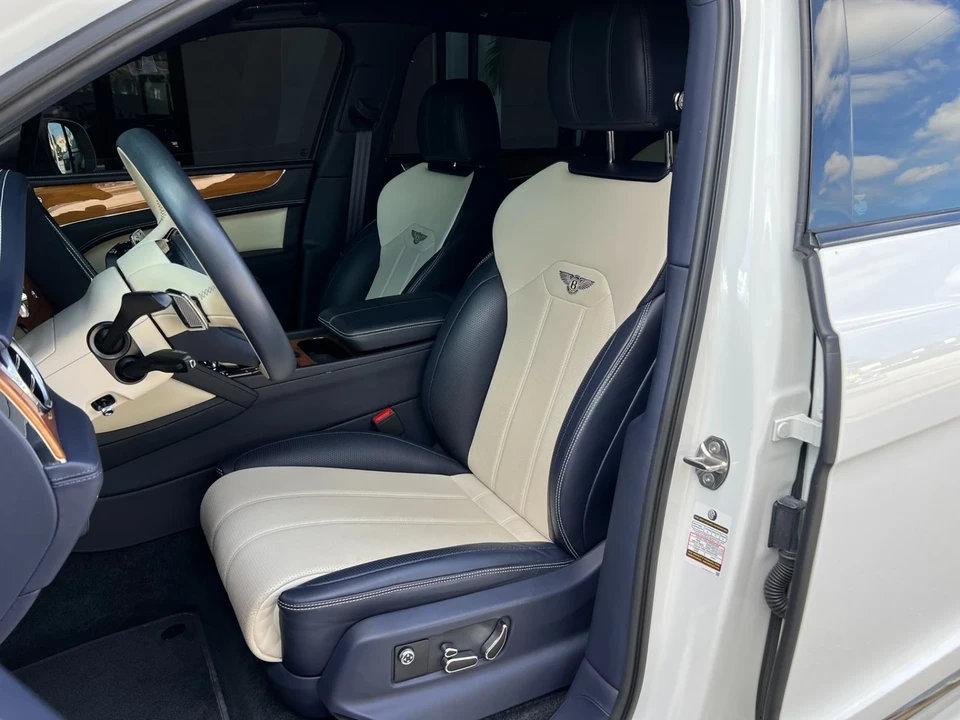 2021 Bentley Bentayga - Image 21 of 21