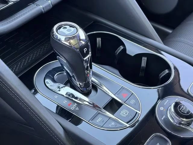 2021 Bentley Bentayga - Image 2 of 9