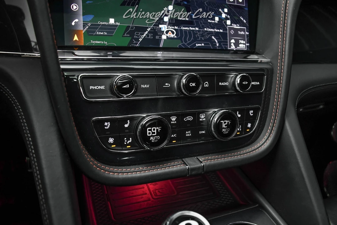 2021 Bentley Bentayga - Image 20 of 31