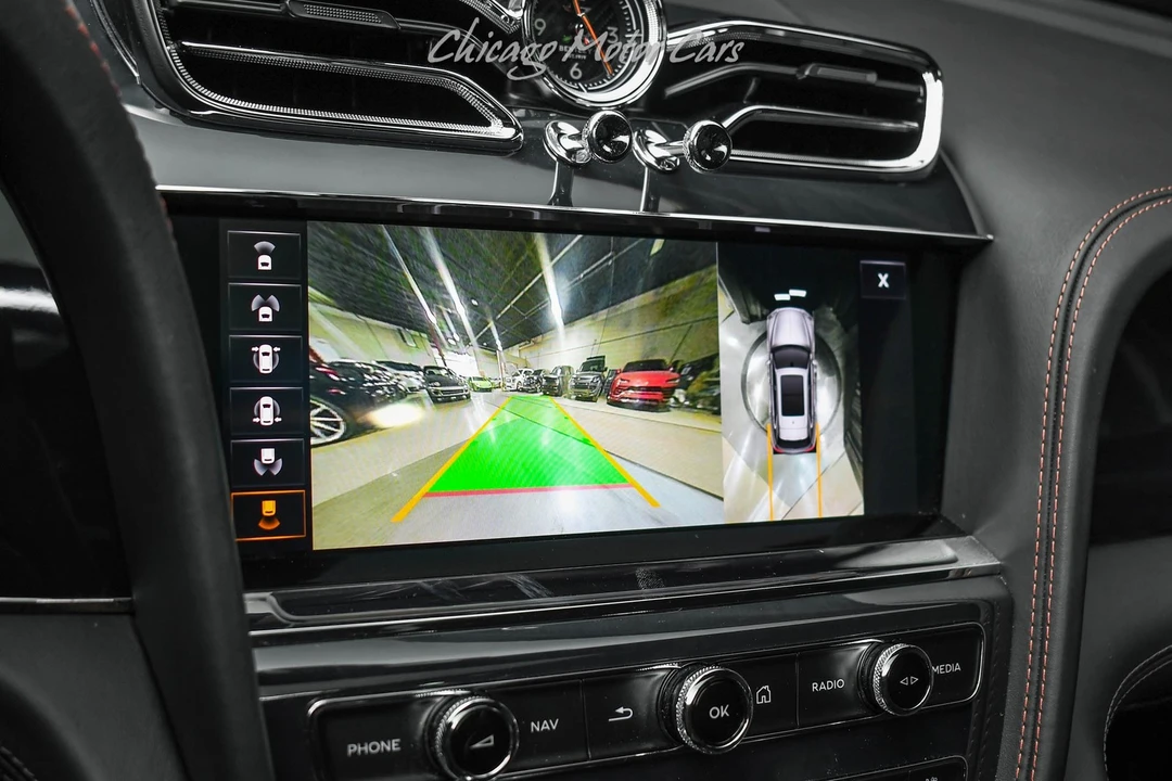 2021 Bentley Bentayga - Image 17 of 31