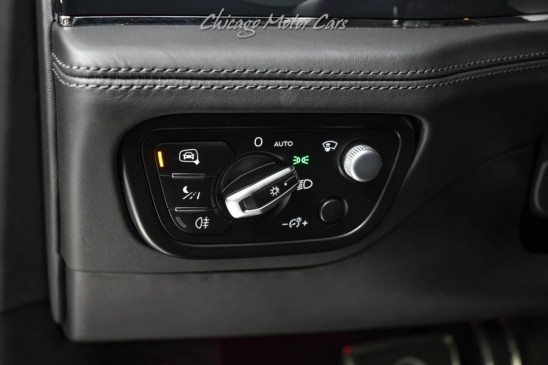 2021 Bentley Bentayga - Image 11 of 31