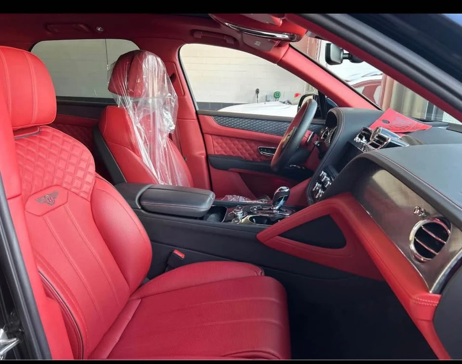 2021 Bentley Bentayga - Image 2 of 3