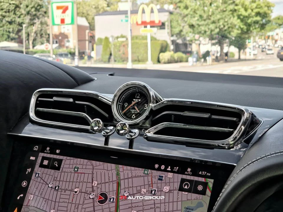 2021 Bentley Bentayga - Image 9 of 17