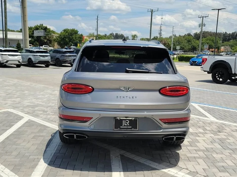 2021 Bentley Bentayga - Image 5 of 14