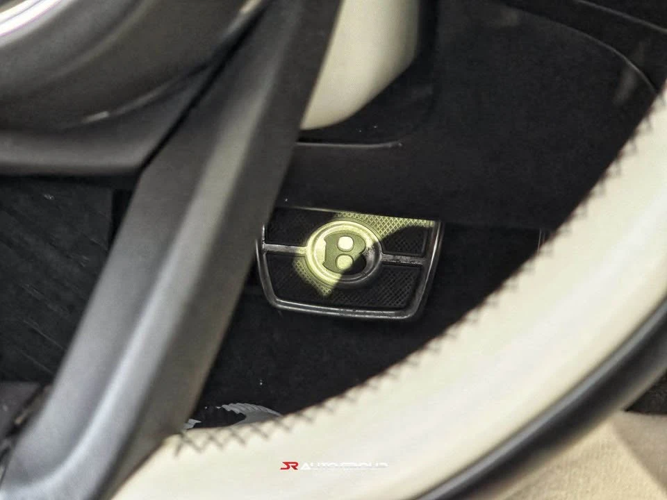 2021 Bentley Bentayga - Image 13 of 17