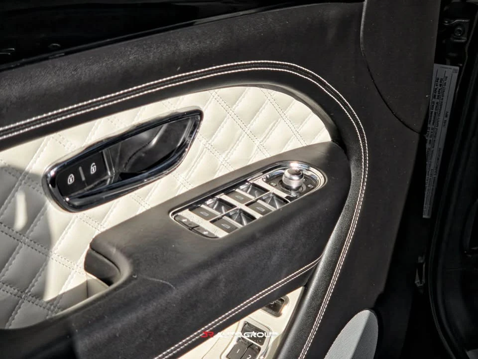 2021 Bentley Bentayga - Image 12 of 17