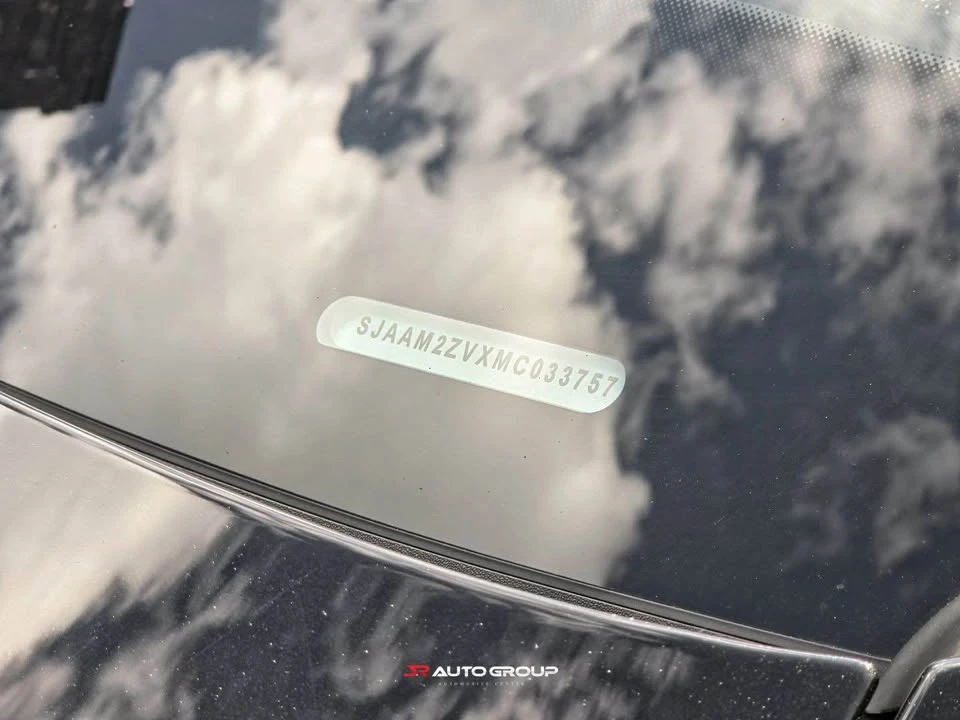 2021 Bentley Bentayga - Image 16 of 17