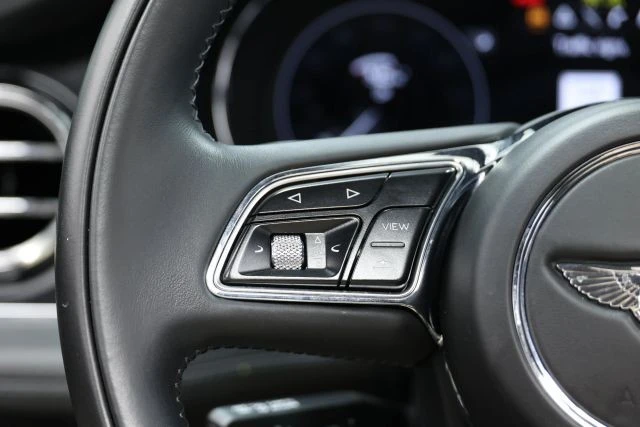2021 Bentley Bentayga - Image 30 of 31
