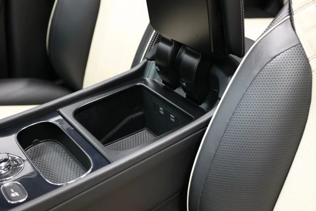 2021 Bentley Bentayga - Image 22 of 31