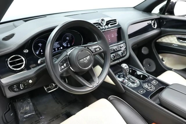 2021 Bentley Bentayga - Image 25 of 31