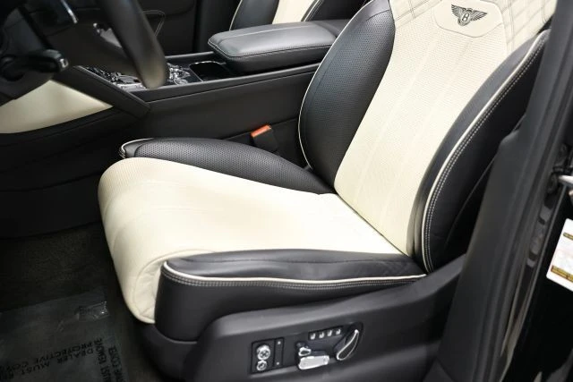 2021 Bentley Bentayga - Image 24 of 31