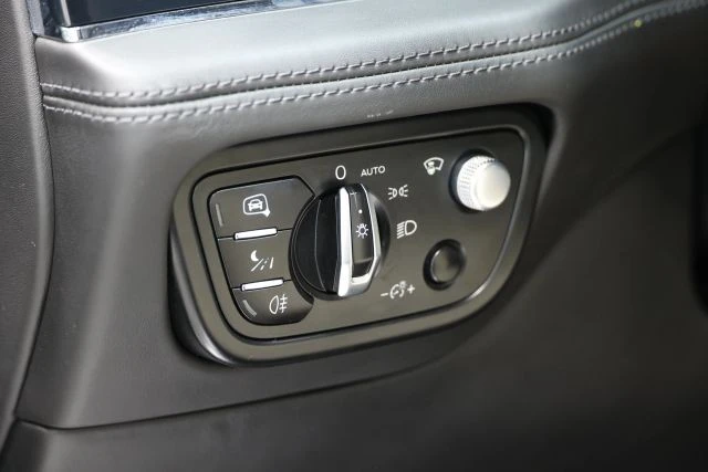 2021 Bentley Bentayga - Image 28 of 31