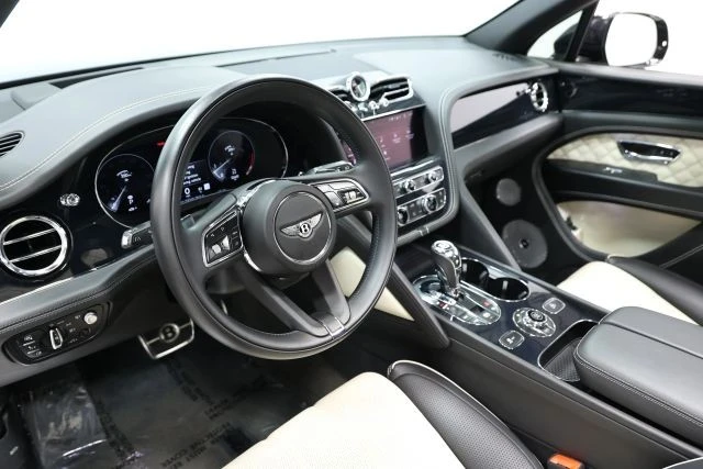 2021 Bentley Bentayga - Image 2 of 31