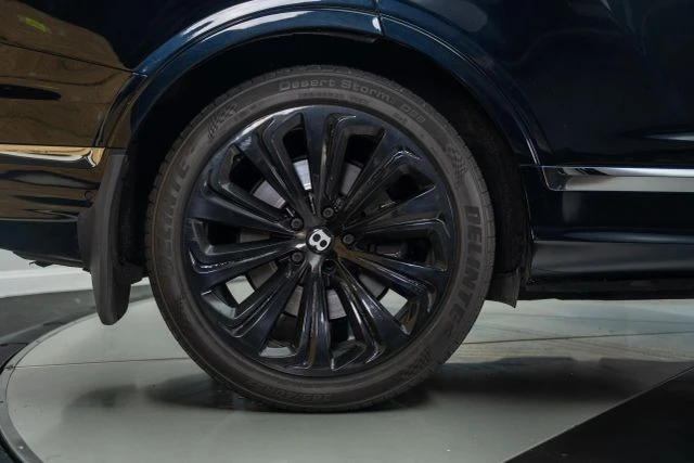 2021 Bentley Bentayga - Image 23 of 31