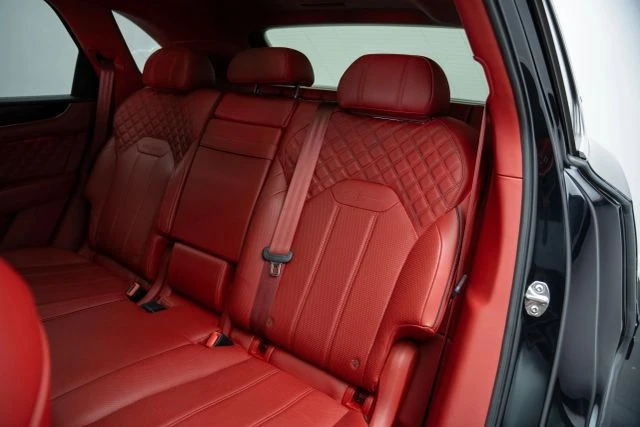 2021 Bentley Bentayga - Image 27 of 31