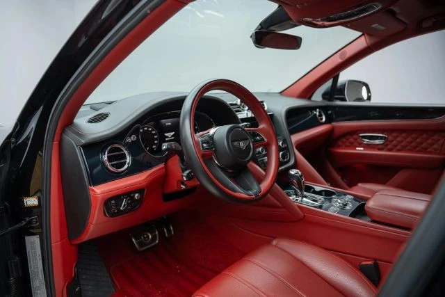 2021 Bentley Bentayga - Image 2 of 31