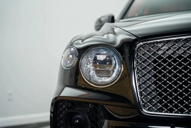 2021 Bentley Bentayga - Image 13 of 31
