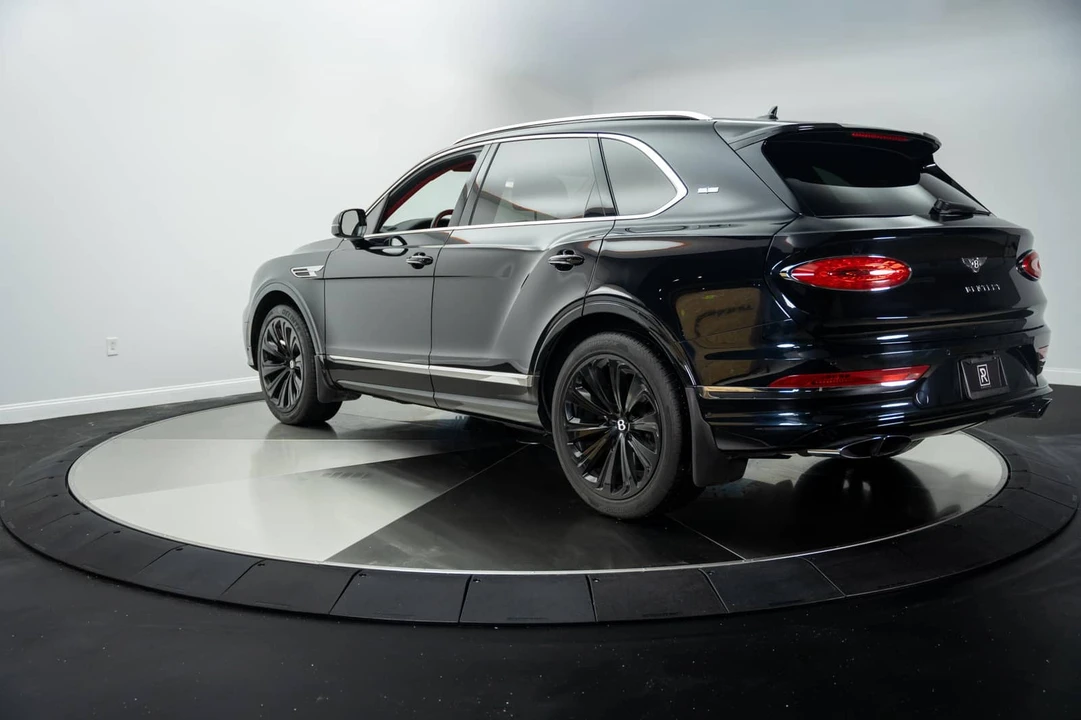 2021 Bentley Bentayga - Image 16 of 24