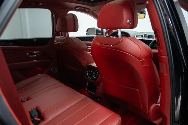2021 Bentley Bentayga - Image 30 of 31